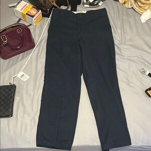 woman's navy blue dickies